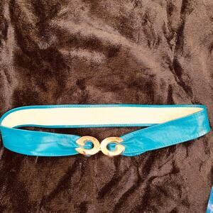 VINTAGE 80's EIGHTIES TURQUOISE GLOVE LEATHER GOLD CLASP BELT NEVER WORN